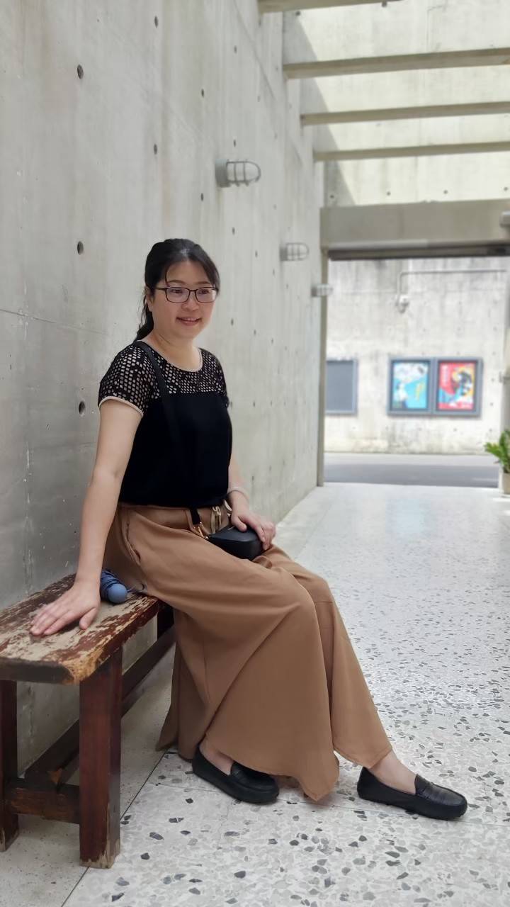 王美青